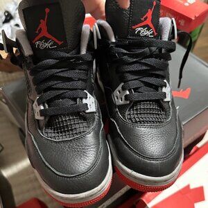 Air Jordan 4 Retro